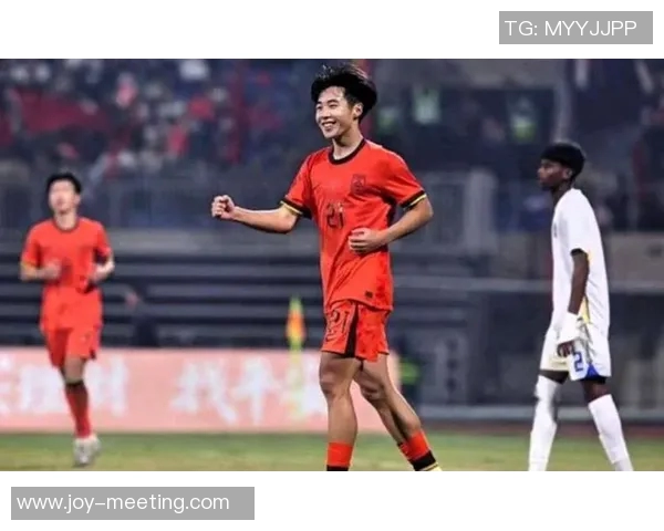 国足缺席的足球明星们如何在国际舞台上闪耀光芒